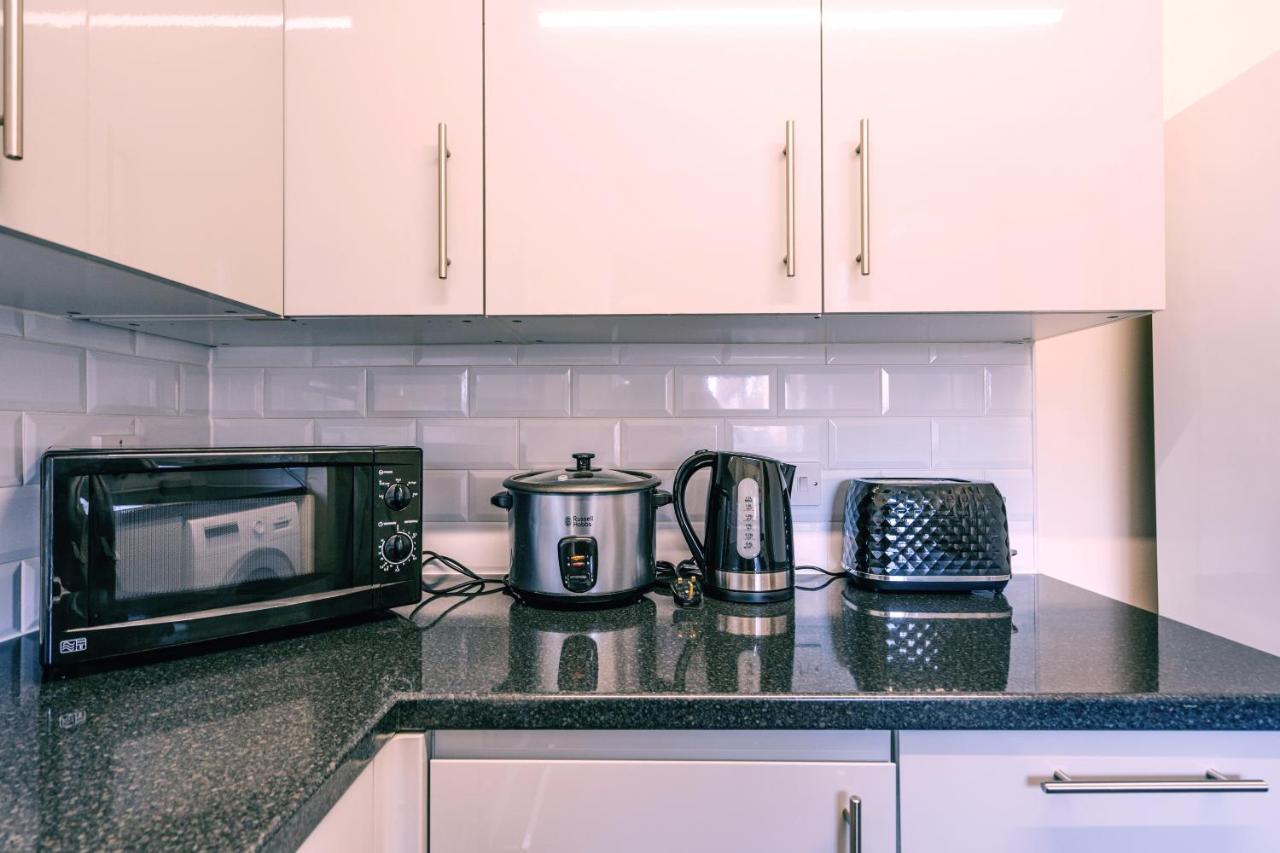 Modern 2 Bed House- Free Parking And Close To The Centre Bristol Eksteriør bilde